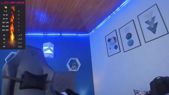 Image 2 of nicolette_tay_ Stream on Chaturbate on 27 months ago