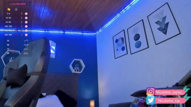 Thumbnail 3, nicolette_tay_'s Stream at Chaturbate, 19 months ago