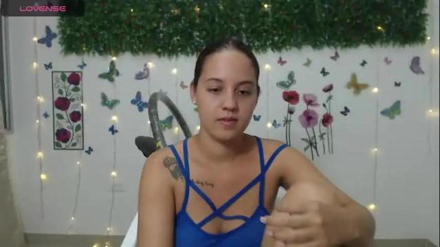 Image 7 of nicoleychris Stream on Chaturbate on 19 months ago