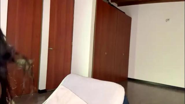 Image 3 of nicollbashel Stream on Chaturbate on 1 month ago