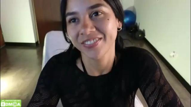 Image 4 of nicollbashel Stream on Chaturbate on 1 month ago