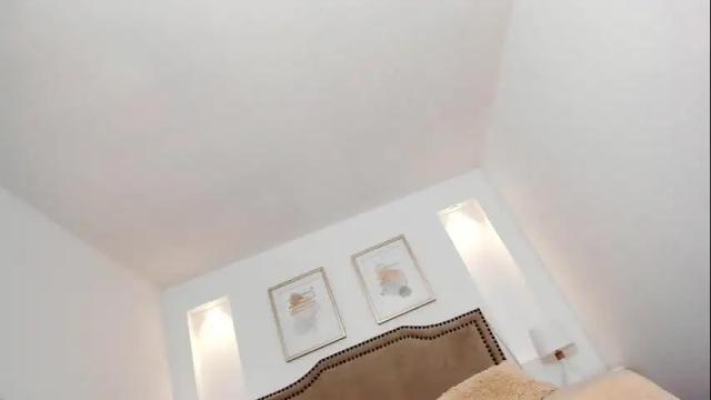 Image 6 of nicolle_foxy Stream on Chaturbate on 1 month ago