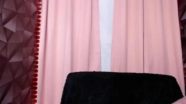 Image 3 of nicolle_gomes Stream on Chaturbate on 17 months ago
