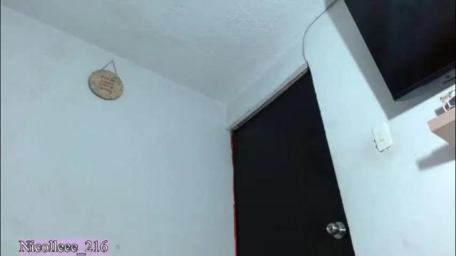 Image 8 of nicolle_sabinas Stream on Chaturbate on 1 month ago