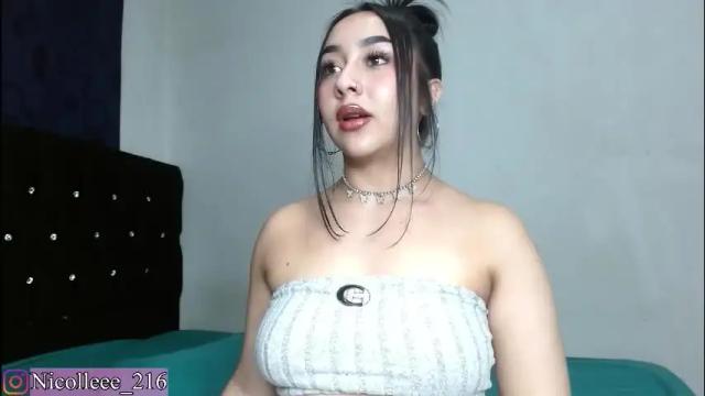 Image 8 of nicolle_sabinas Stream on Chaturbate on 1 day ago