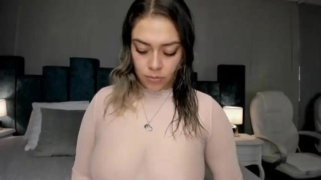 Image 2 of nicolle_w1 Stream on Chaturbate on 23 months ago