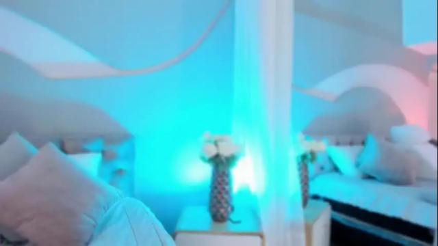 Image 7 of nicolle_w1 Stream on Chaturbate on 7 months ago