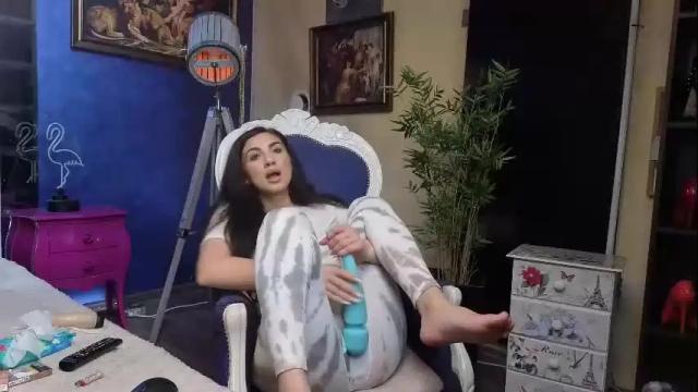 Image 12 of nicollepalmer Stream on Chaturbate on 16 days ago