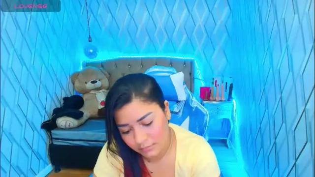Image 4 of nicolletaylorq Stream on Chaturbate on 2 months ago