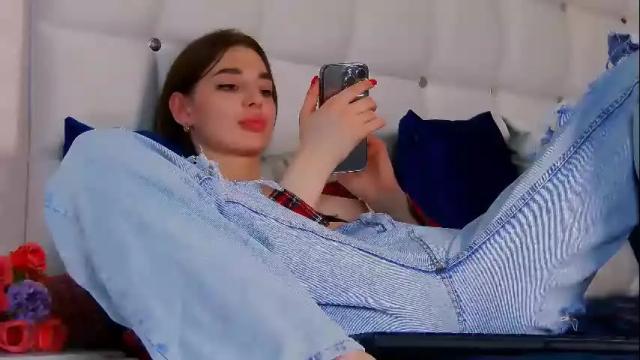 Image 8 of nicolros Stream on Chaturbate on 1 month ago