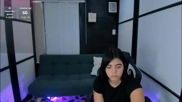 Image 11 of nicolross_ Stream on Chaturbate on 2 months ago