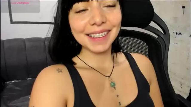 Image 10 of nicolross_ Stream on Chaturbate on 1 month ago