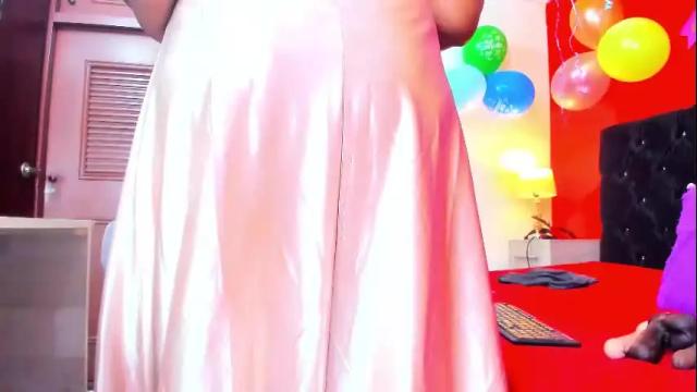 Image 4 of nicolsalas Stream on Chaturbate on 1 month ago