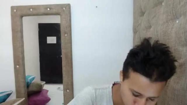 Image 3 of nicorqueen Stream on Chaturbate on 13 months ago