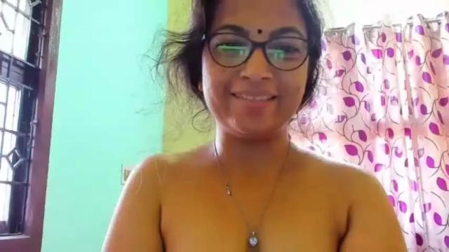 Image 12 of niharikadevorced Stream on Chaturbate on 13 months ago