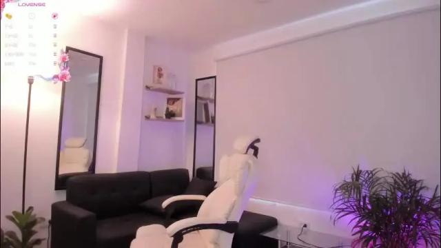 Image 10 of niicoleta Stream on Chaturbate on 1 month ago