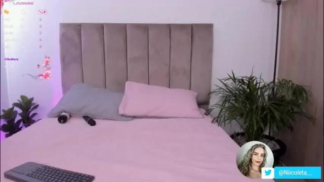 Image 10 of niicoleta Stream on Chaturbate on 1 day ago