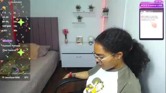 Image 12 of niina_lovee_ Stream on Chaturbate on 2 months ago