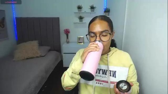 Image 7 of niina_lovee_ Stream on Chaturbate on 2 months ago