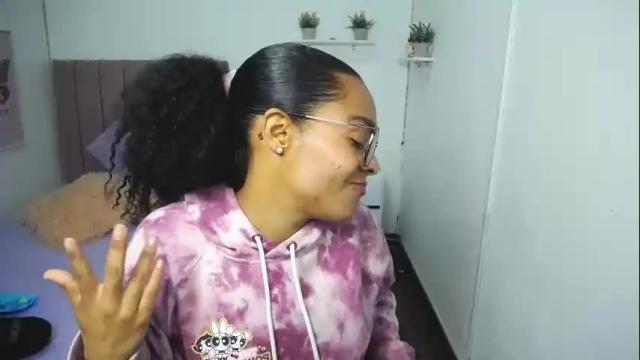 Image 3 of niina_lovee_ Stream on Chaturbate on 2 months ago