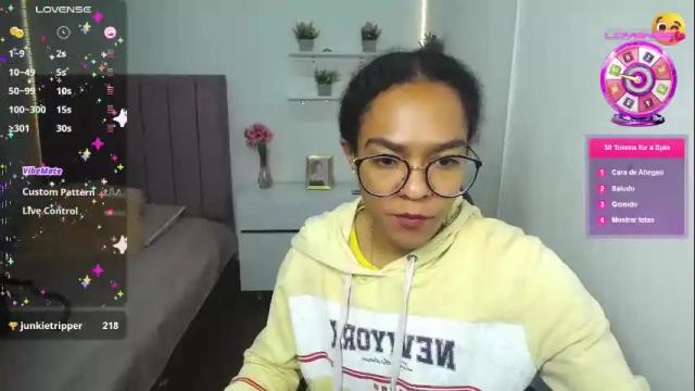 Image 10 of niina_lovee_ Stream on Chaturbate on 1 month ago