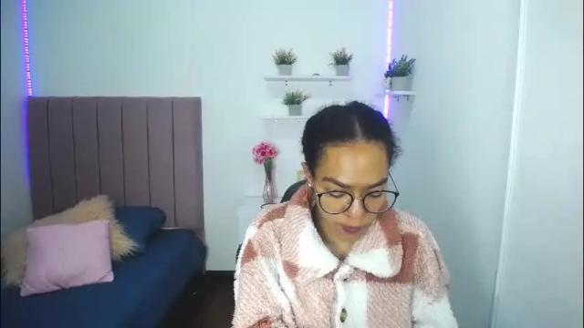 Image 2 of niina_lovee_ Stream on Chaturbate on 2 months ago