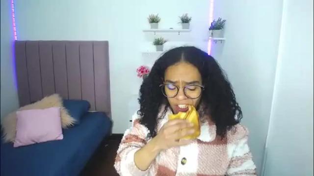 Image 4 of niina_lovee_ Stream on Chaturbate on 2 months ago