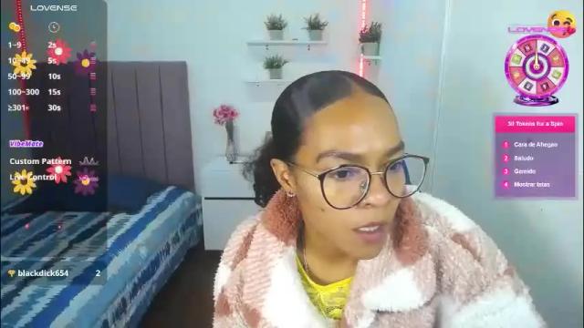 Image 3 of niina_lovee_ Stream on Chaturbate on 1 month ago