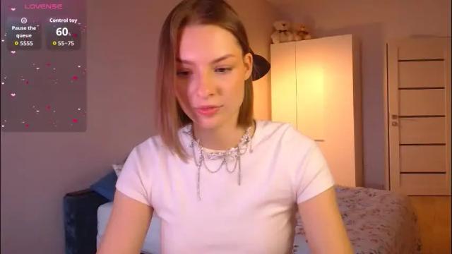 Image 3 of nika_la_sun Stream on Chaturbate on 2 months ago