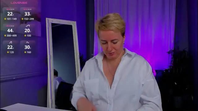 Image 8 of nika_smit Stream on Chaturbate on 2 months ago