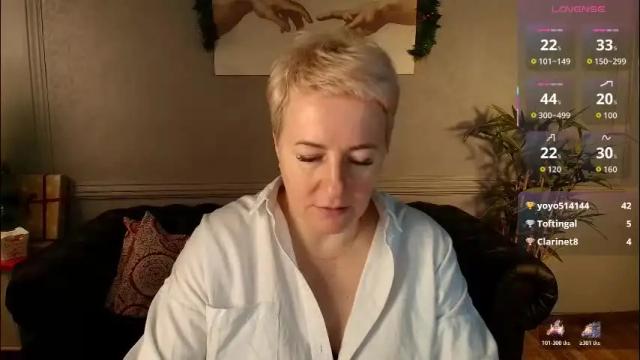 Image 7 of nika_smit Stream on Chaturbate on 23 days ago