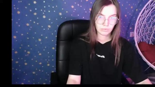 Image 8 of nikacutie Stream on Chaturbate on 17 months ago