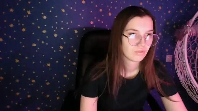 Image 2 of nikacutie Stream on Chaturbate on 16 months ago