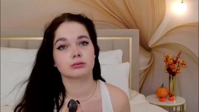Image 12 of nikaflowers Stream on Chaturbate on 27 days ago