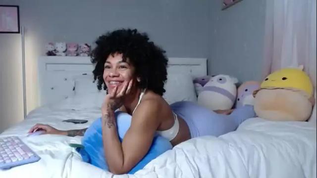 Image 3 of nikayasworld Stream on Chaturbate on 1 month ago