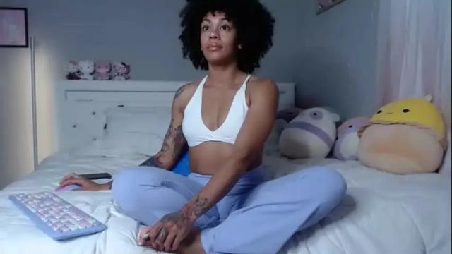 Image 4 of nikayasworld Stream on Chaturbate on 1 month ago
