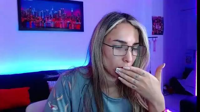 Image 12 of niki_1998 Stream on Chaturbate on 19 days ago