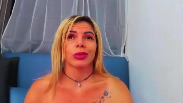 Image 12 of nikisantana Stream on Chaturbate on 14 months ago
