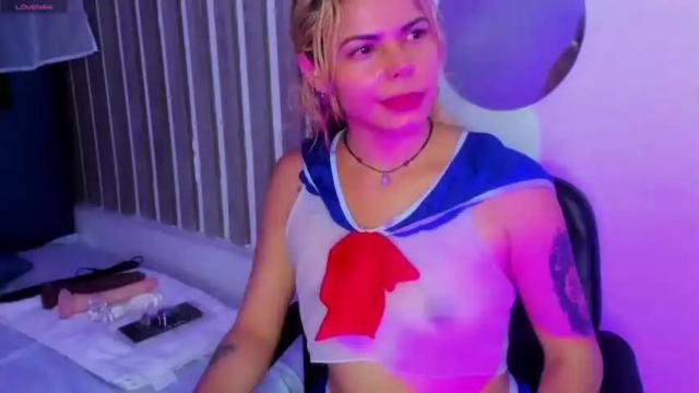 Image 2 of nikisantana Stream on Chaturbate on 14 months ago