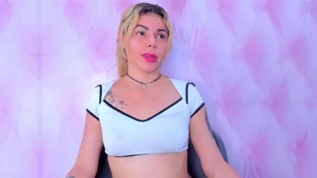 Image 4 of nikisantana Stream on Chaturbate on 14 months ago