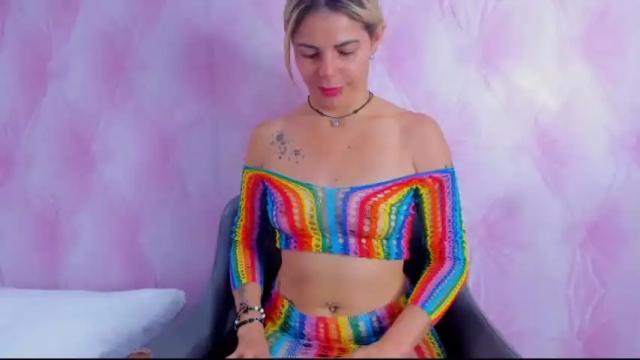 Image 11 of nikisantana Stream on Chaturbate on 13 months ago