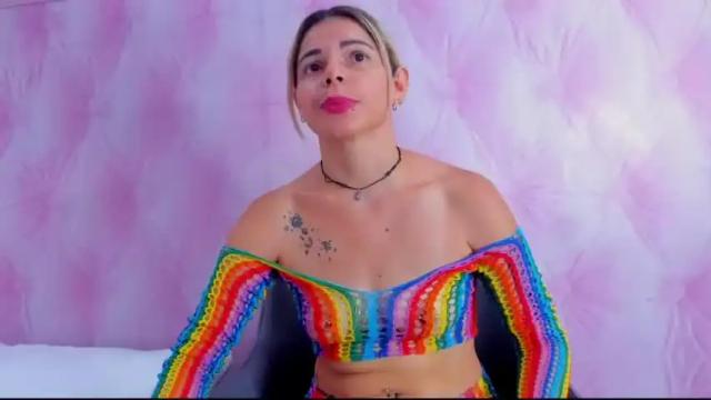Image 6 of nikisantana Stream on Chaturbate on 13 months ago