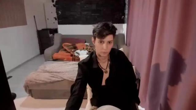Image 7 of nikistarq Stream on Chaturbate on 14 months ago