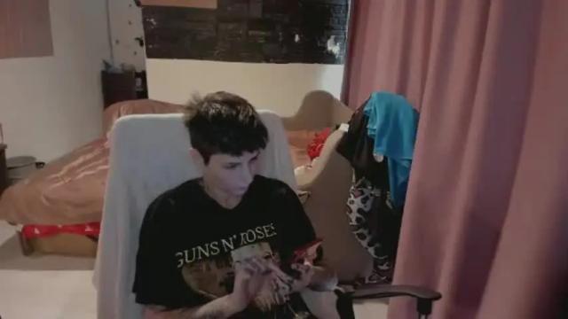 Image 2 of nikistarq Stream on Chaturbate on 1 month ago