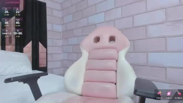 Image 8 of nikki__naughty Stream on Chaturbate on 14 months ago