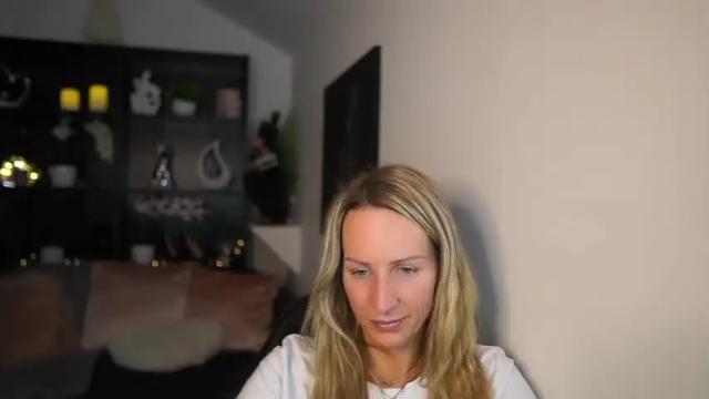 Image 12 of nikki__sexx__ Stream on Chaturbate on 19 months ago