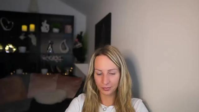 Image 2 of nikki__sexx__ Stream on Chaturbate on 19 months ago