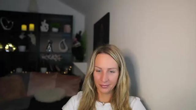 Image 7 of nikki__sexx__ Stream on Chaturbate on 19 months ago