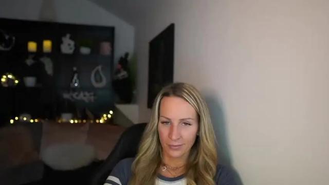 Image 6 of nikki__sexx__ Stream on Chaturbate on 17 months ago