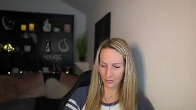 Image 3 of nikki__sexx__ Stream on Chaturbate on 15 months ago